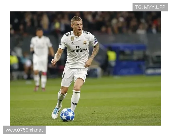 祖布门迪的布斯克茨型中场定位解析