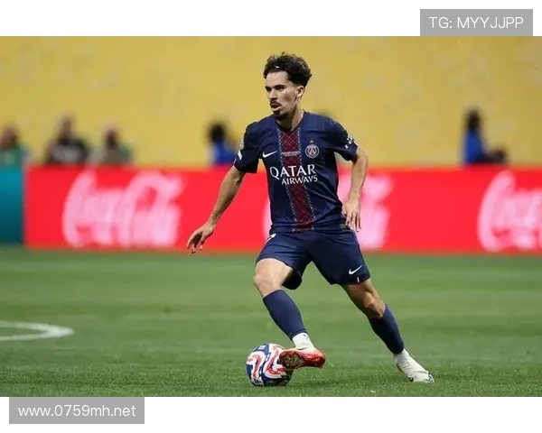 维蒂尼亚 vs 克罗斯:传球风格与中场组织逻辑差异 维蒂尼亚 vs 克罗斯:传球风格与中场组织逻辑差异